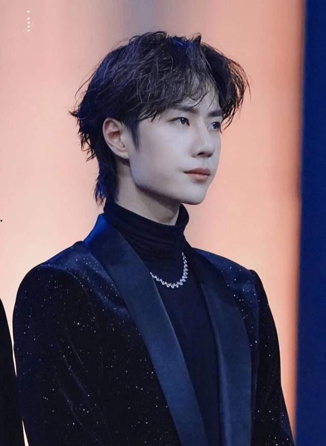 爆料王一博肖战圈内人,揭秘娱乐圈的友情与竞争